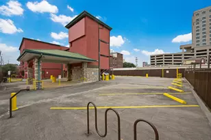 1025 Swanson St, Houston, TX 77030 - Photo 25