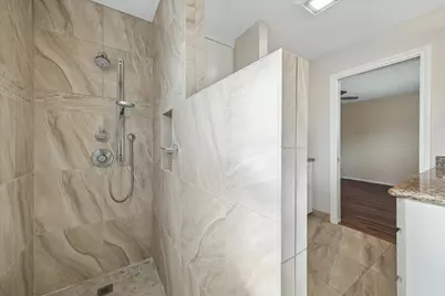 10906 Piping Rock Lane, Houston, TX 77042 - Photo 21