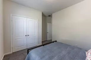 2012 Elkington Cir, Conroe, TX 77304 - Photo 5