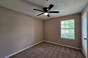 5619 Fairview Forest Dr, Houston, TX 77088 - Photo 11