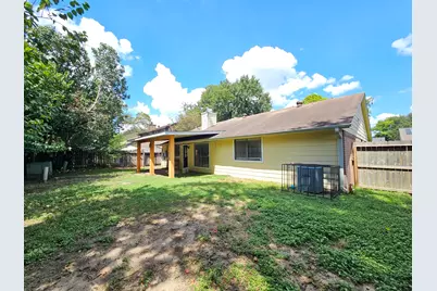 5619 Fairview Forest Drive, Houston, TX 77088 - Photo 19