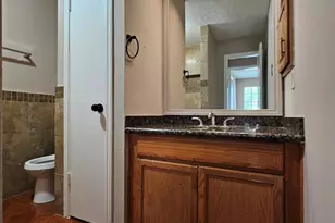 5619 Fairview Forest Dr, Houston, TX 77088 - Photo 17