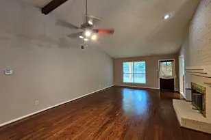 5619 Fairview Forest Dr, Houston, TX 77088 - Photo 5