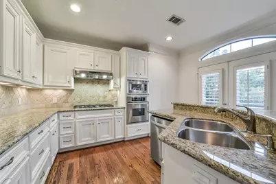 1916 W Bell Street #A, Houston, TX 77019 - Photo 7