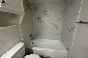 9202 Campbell Rd, Houston, TX 77080 - Photo 15