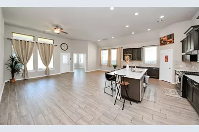 13021 Ocean Breeze Ln Lane, La Marque, TX 77568 - Photo 11