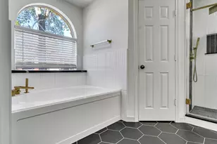 206 Doncaster St, Conroe, TX 77303 - Photo 31
