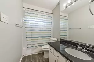 10822 Sagegulf Ln, Houston, TX 77089 - Photo 17