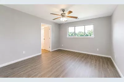 10822 Sagegulf Lane, Houston, TX 77089 - Photo 9