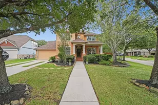 62 W Tapestry Park Cir, The Woodlands, TX 77381 - Photo 1