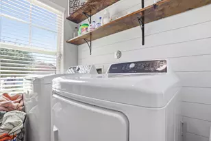 16519 Twinwalker Drive, Houston, TX 77049 - Photo 17