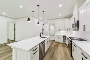 105A Mc Phail St, Tomball, TX 77375 - Photo 11