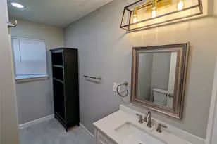 4714 Oakshire Dr, Houston, TX 77027 - Photo 13