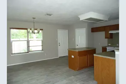18468 Sunrise Oaks Court, Montgomery, TX 77316 - Photo 5