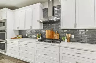 13043 Avery Ridge Ln, Tomball, TX 77377 - Photo 11