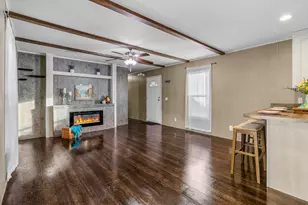 221 Woodstock, Livingston, TX 77351 - Photo 3