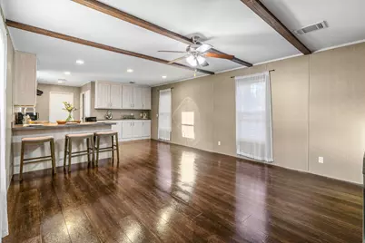 221 Woodstock, Livingston, TX 77351 - Photo 3