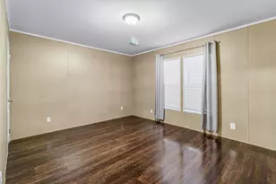 221 Woodstock, Livingston, TX 77351 - Photo 5