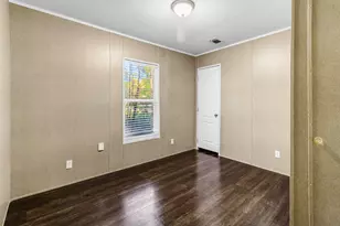 221 Woodstock, Livingston, TX 77351 - Photo 9