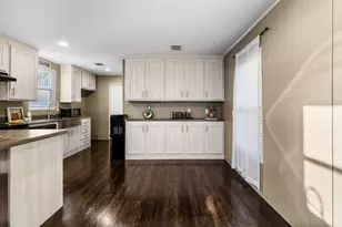 221 Woodstock, Livingston, TX 77351 - Photo 13