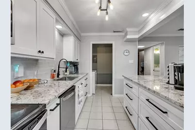 6455 Burgoyne Road #28, Houston, TX 77057 - Photo 13