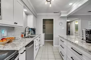 6455 Burgoyne Rd, Houston, TX 77057 - Photo 13