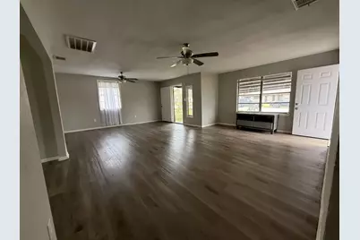 10341 Caxton Street, Houston, TX 77016 - Photo 5