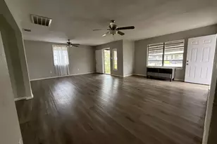 10341 Caxton St, Houston, TX 77016 - Photo 5