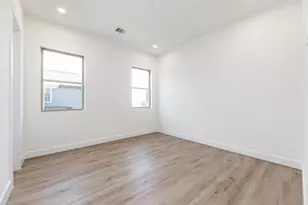 311 E 34th St, Houston, TX 77018 - Photo 29