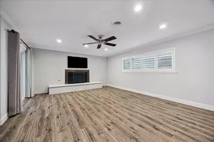 1413 Waseca St, Houston, TX 77055 - Photo 11