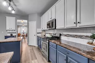 17726 Creek Bluff Ln, Cypress, TX 77433 - Photo 7