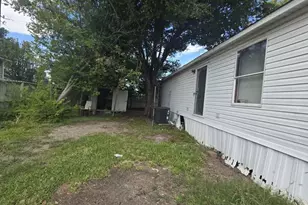 5815 Dylan Dr, Baytown, TX 77521 - Photo 7