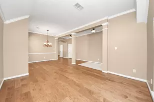 731 Avery Dr, Sugar Land, TX 77479 - Photo 7