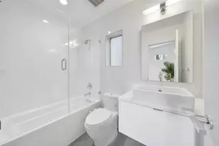 4408 Mt Vernon St, Houston, TX 77006 - Photo 11