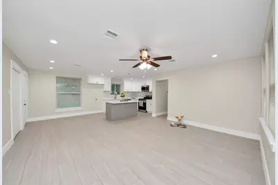 10521 Chesterfield Drive, Houston, TX 77051 - Photo 5