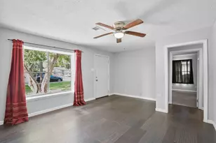 7406 Elbridge Ln, Houston, TX 77536 - Photo 3