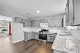 7406 Elbridge Ln, Houston, TX 77536 - Photo 11