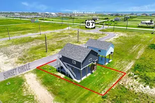 1035 Victoria Ln, Gilchrist, TX 77617 - Photo 5