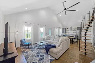 1035 Victoria Ln, Gilchrist, TX 77617 - Photo 19