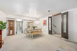 484 N Post Oak Ln, Houston, TX 77024 - Photo 5