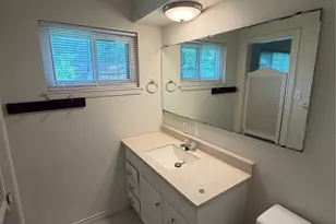 3011 Longwood Ln, Dickinson, TX 77539 - Photo 15