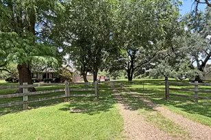 8203 Oyster Creek Dr, Missouri City, TX 77459 - Photo 5