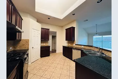 6018 Twin Creek, Missouri City, TX 77459 - Photo 5