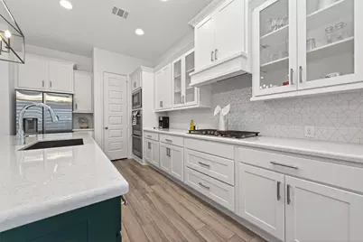 10383 Bayou Oaks Drive, Conroe, TX 77385 - Photo 13