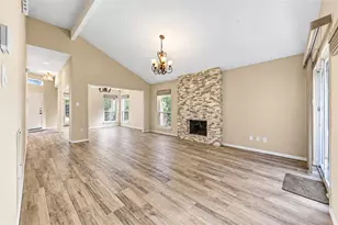 1516 Beaconshire Rd, Houston, TX 77077 - Photo 5