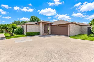 1516 Beaconshire Rd, Houston, TX 77077 - Photo 1