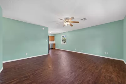 522 Oklahoma Avenue, Bacliff, TX 77518 - Photo 5