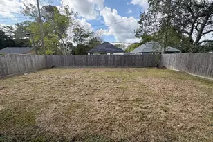 8235 San Diego St, Beaumont, TX 77708 - Photo 23