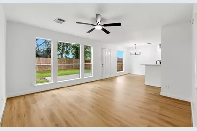 7643 Jonathon Court, Houston, TX 77489 - Photo 7