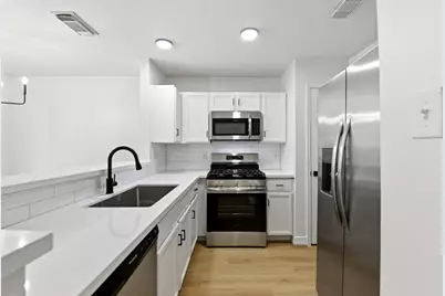 7643 Jonathon Court, Houston, TX 77489 - Photo 9